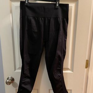 Fabletics sync high waisted perforated 7/8